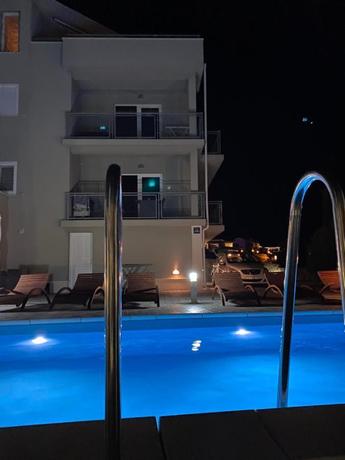 Apartments Carpe Diem Primosten Exterior photo
